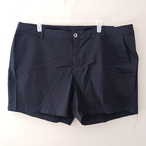 Lane Bryant Women's Black Short Size 26 - Picture 1 of 12